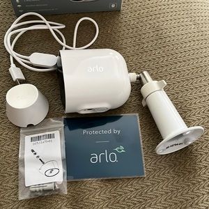 Arlo Pro 4 spotlight camera & Adjustable Indoor Outdoor Mount Accessory wireless